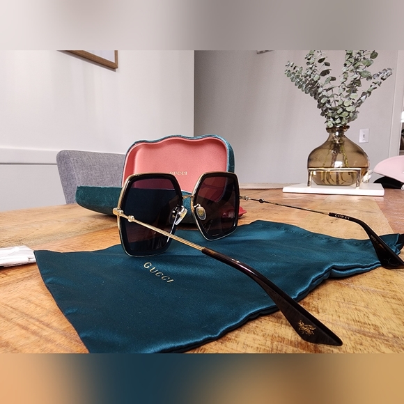 Gucci sunglasses - Picture 3 of 16